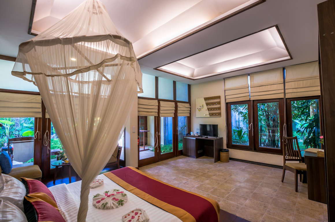 /images/room/amata-ngapali-resort-superior-room10.jpg